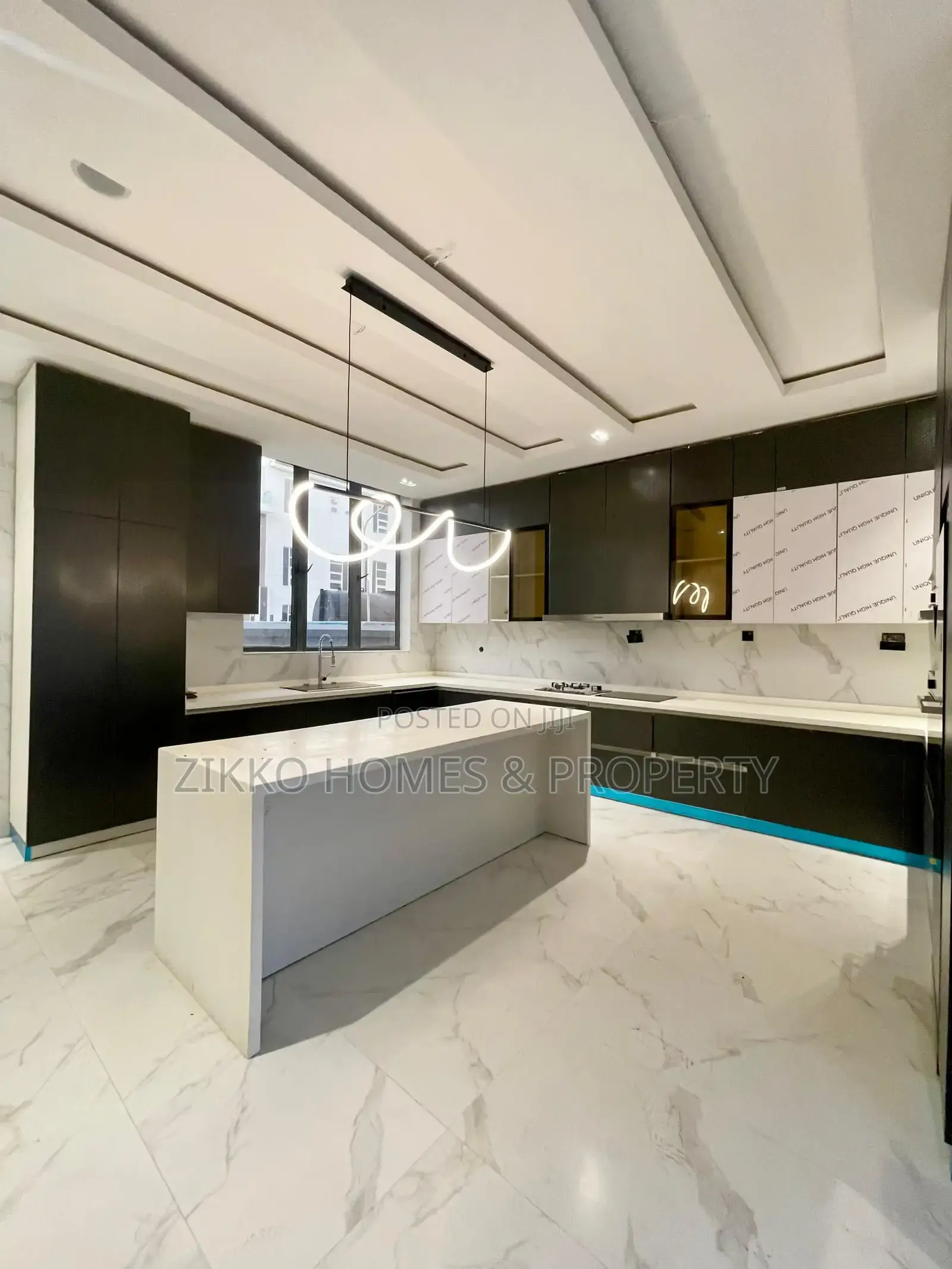 Furnished 5bdrm Duplex in Osapa london for sale