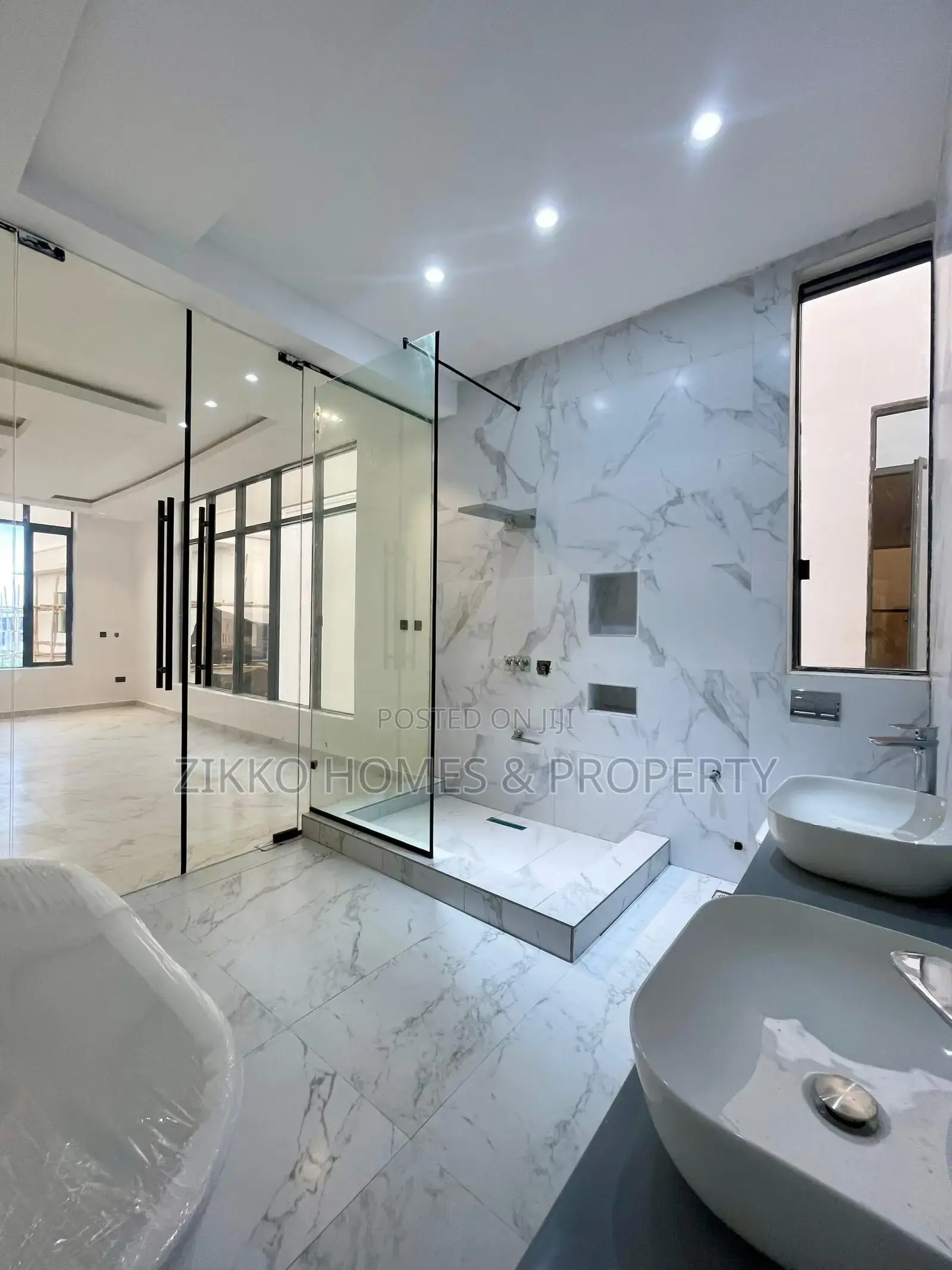 Furnished 5bdrm Duplex in Osapa london for sale